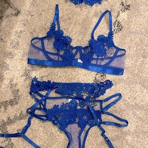 Four piece lingerie